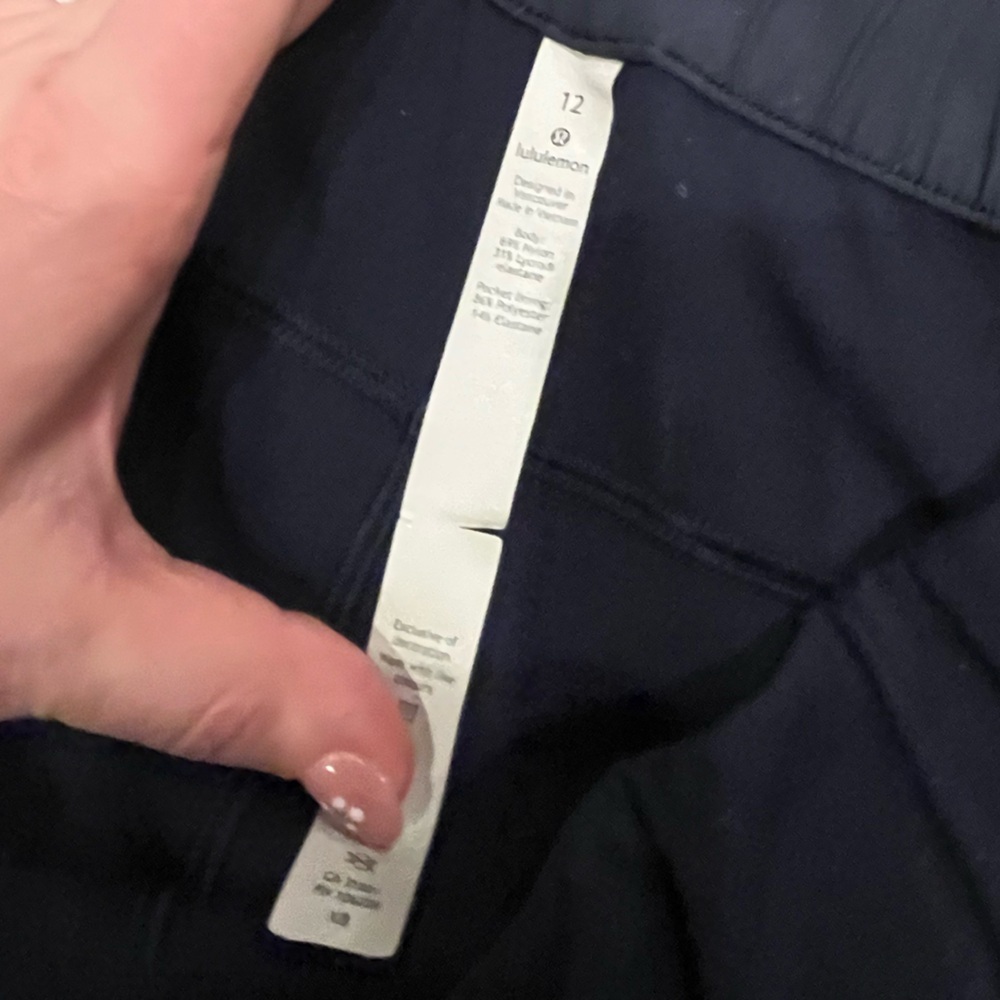 Lululemon abc pull on straight pant - Picture 5 of 5